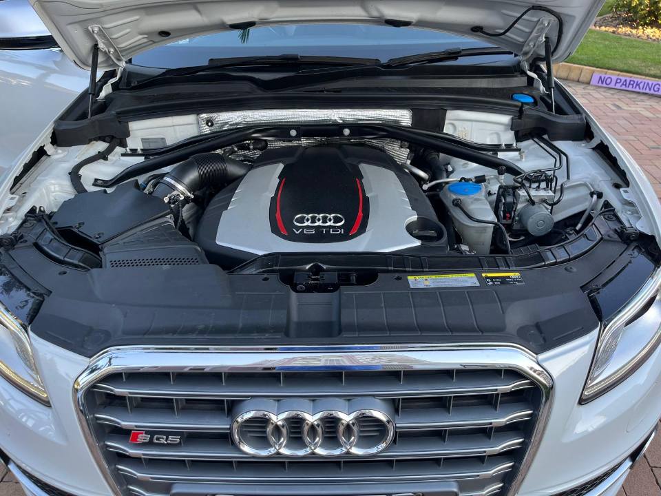 Audi SQ516.jpg